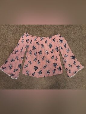 no comment Floral Off-Shoulder Bell Sleeve Blouse